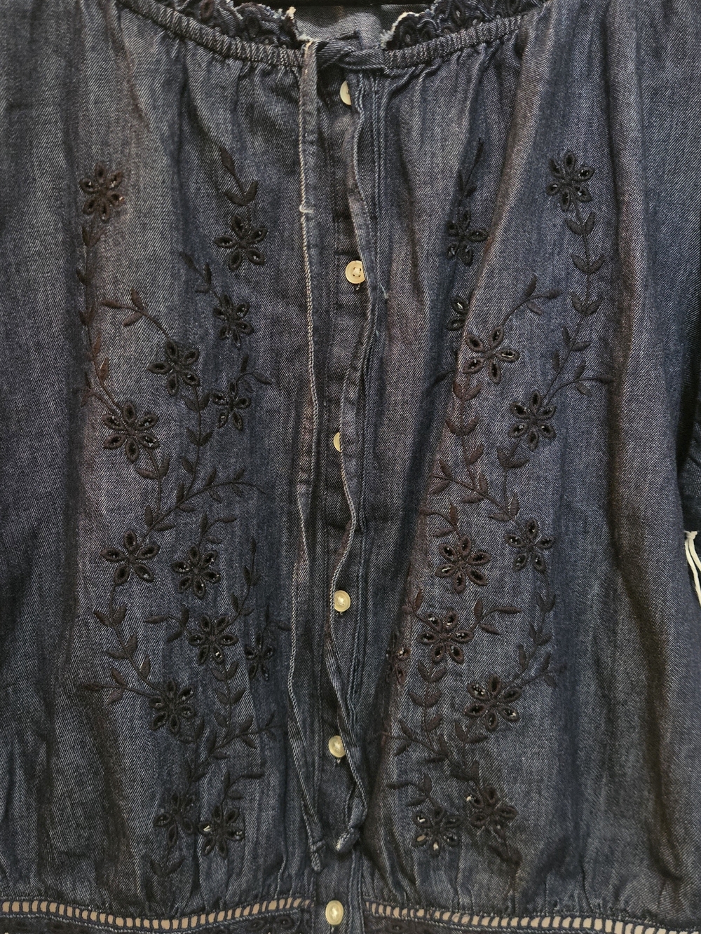 Free Assembly Dark Blue Embroidered Button-Front Peasant Blouse - Picture 4 of 11